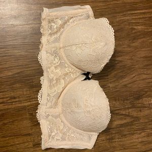 Corset type strapless bra 32B